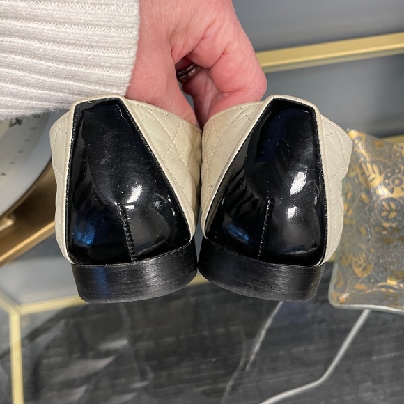 Manolo Blahnik Cream and Black Quilted Loafers - Picture 2 of 7